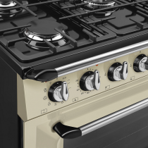 Centre de cuisson Victoria 90 cm Four pyrolyse / 5 foyers gaz Crème - SMEG Réf. TR90GPP