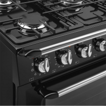 Centre de cuisson Victoria 90 cm Four pyrolyse / 5 foyers gaz Noir - SMEG Réf. TR90GPBL