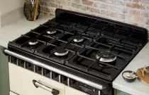 Cuisini&egrave;re mixte 90cm Falcon Classic Deluxe NGC Bordeaux laiton antique CLDL90DFPBOR/AB-E1 3 fours &eacute;lectriques / 5 foyers gaz