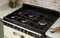 Cuisini&egrave;re mixte 90cm Falcon Classic Deluxe NGC Bordeaux laiton antique CLDL90DFPBOR/AB-E1 3 fours &eacute;lectriques / 5 foyers gaz