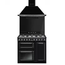 Pack piano Smeg Victoria 90cm gaz (noir) avec hotte et crédence noire
