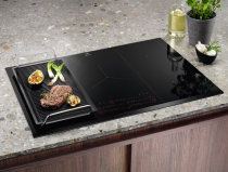 Plaque de cuisson induction 60cm 5 foyers Noir - Electrolux  Réf. EIV84550
