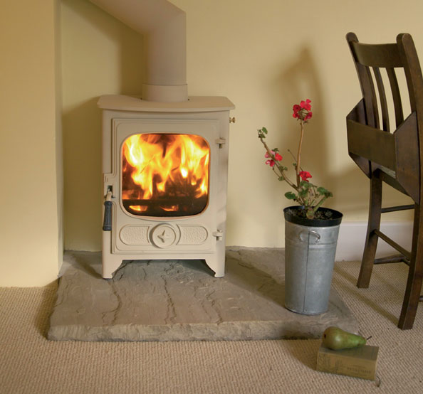 Poêle à bois / charbon Country 4 4.8kW avec grille fonte et tiroir cendrier CHARNWOOD Réf. 009