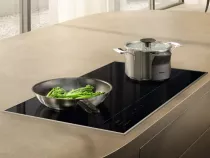 Table de cuisson induction 94cm Noir cadre Inox - MIELE R&eacute;f. KM 8595-2 FR