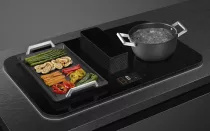 Table induction aspirante ISOLA ALTA PRO 83cm 4 zones Noir cadre Noir - SMEG Elite R&eacute;f. HHSL7845MB