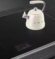 Table induction ISOLA ALTA PRO 80cm 4 foyers Noir cadre Inox - SMEG Elite R&eacute;f. SISL7845X